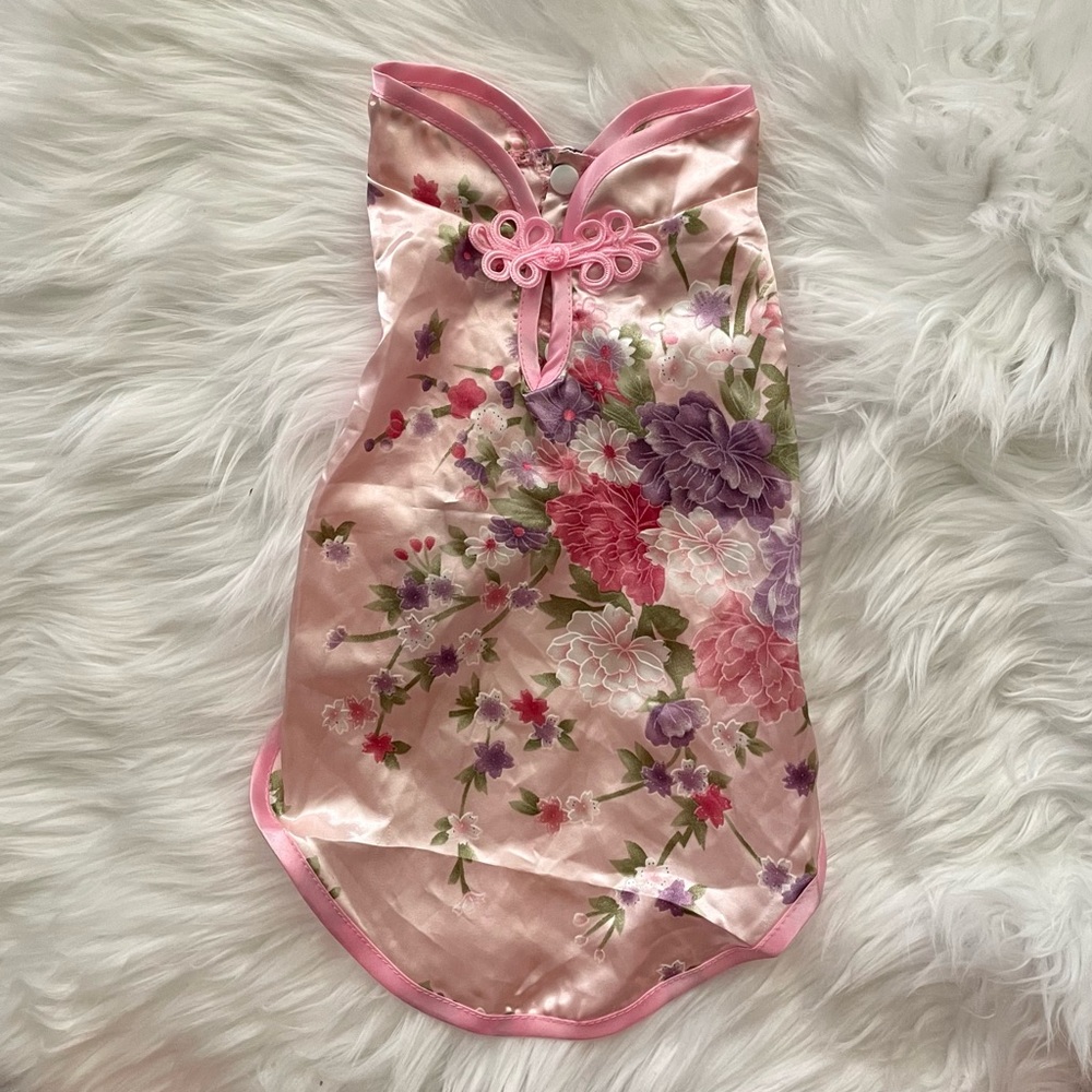 Chamseong dress for small dog